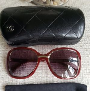 🚫TRADED🚫Authentic Chanel Sunglasses